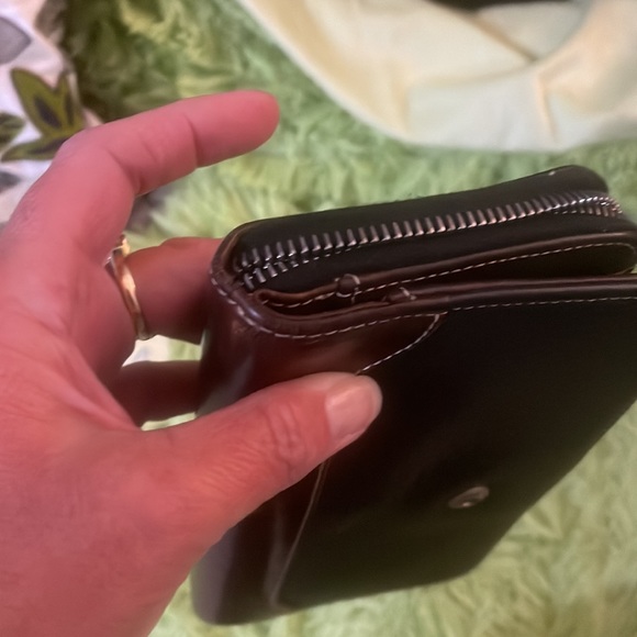 Vintage Dooney And Bourke Wallet - Picture 8 of 9